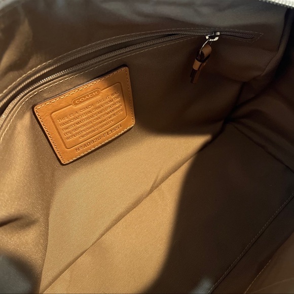 Coach Handbag - Picture 7 of 8